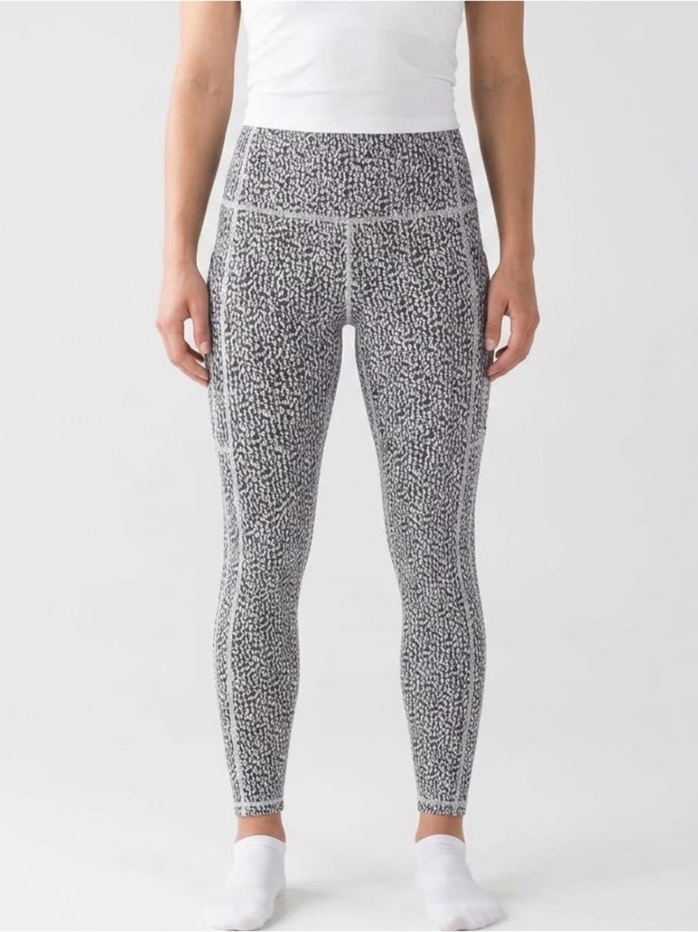 Athleta Ultimate Stash II Textured 7/8 Tights Leggings Size Medium